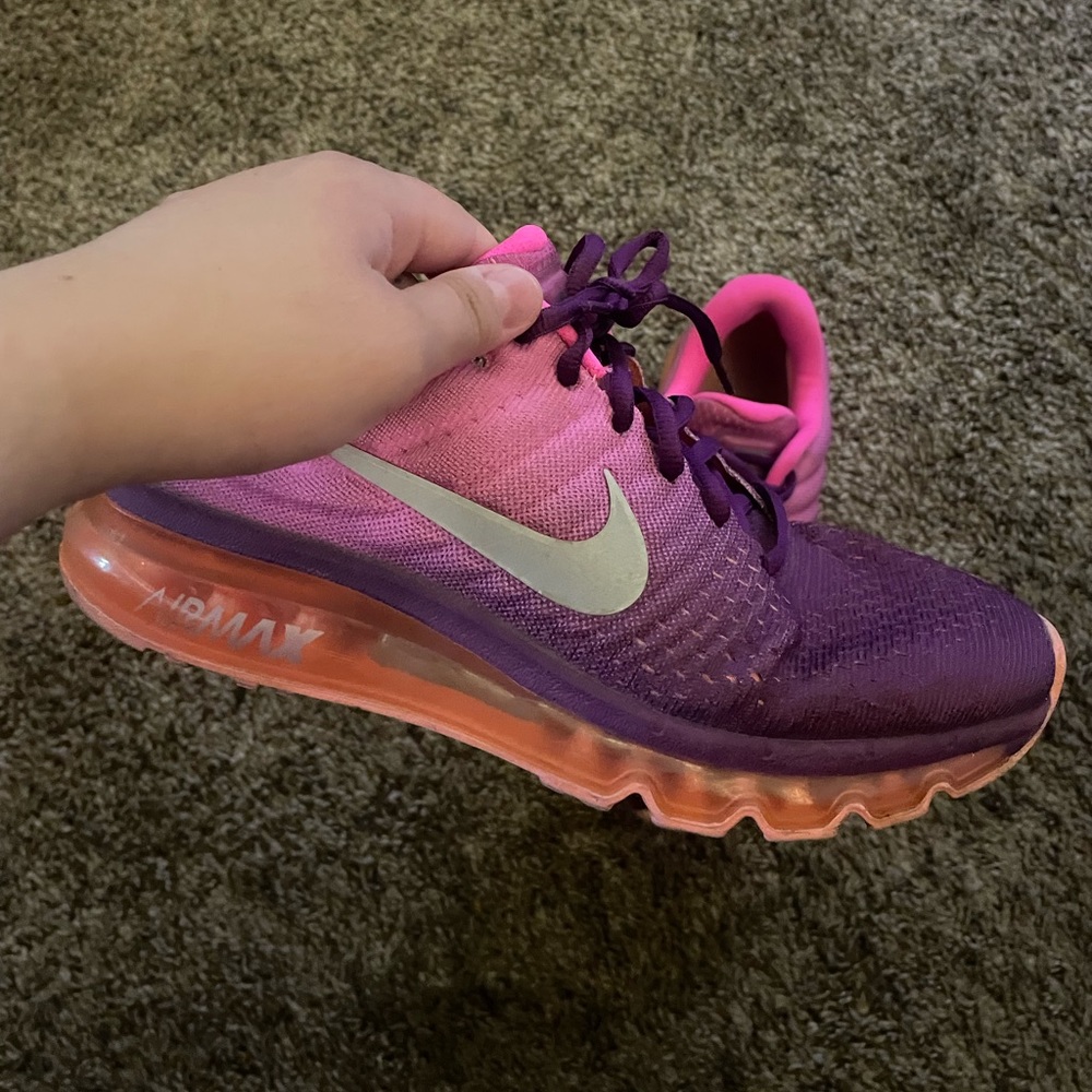 Nike Air Max tennis shoes, women’s 8.5